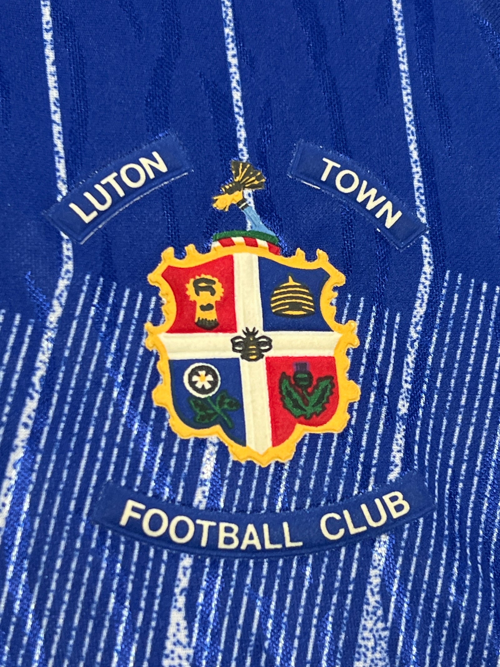 Luton Town FC ピンバッジ　ルートンタウンFC 1990/92】ルートン・タウンFC（3rd）/ CONDITION：B+ / SIZE：M（97
