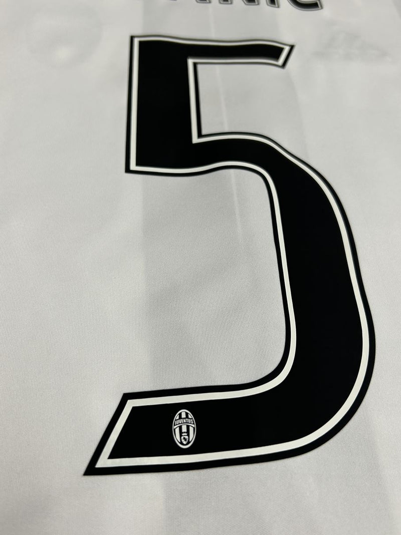 【2016/17】ユベントス（H）/ CONDITION：New / SIZE：M / #5 / PJANIĆ / UCLフル仕様
