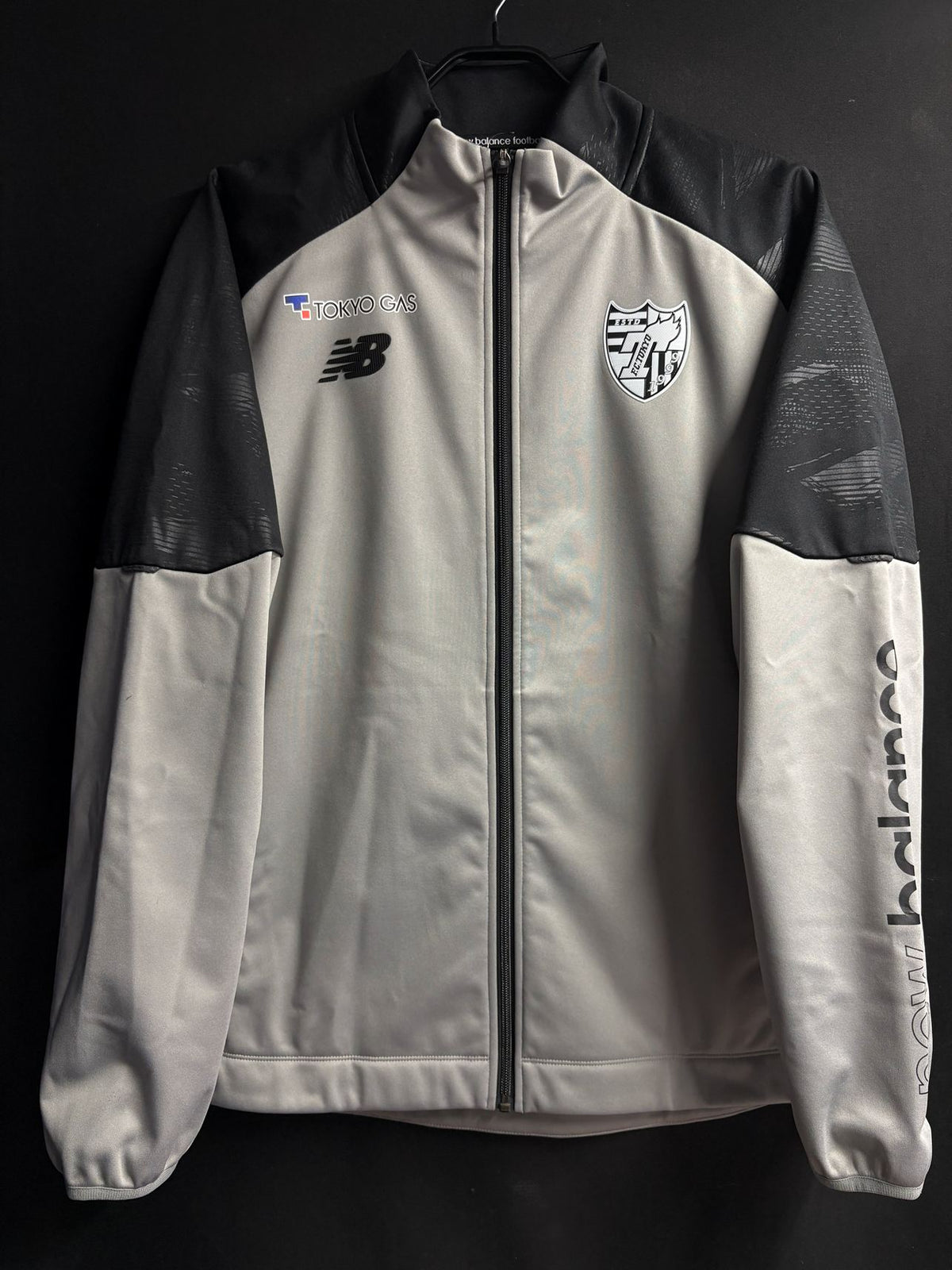 2022】FC東京 スタッフ試合前用 ウィンドブレーカージャケット