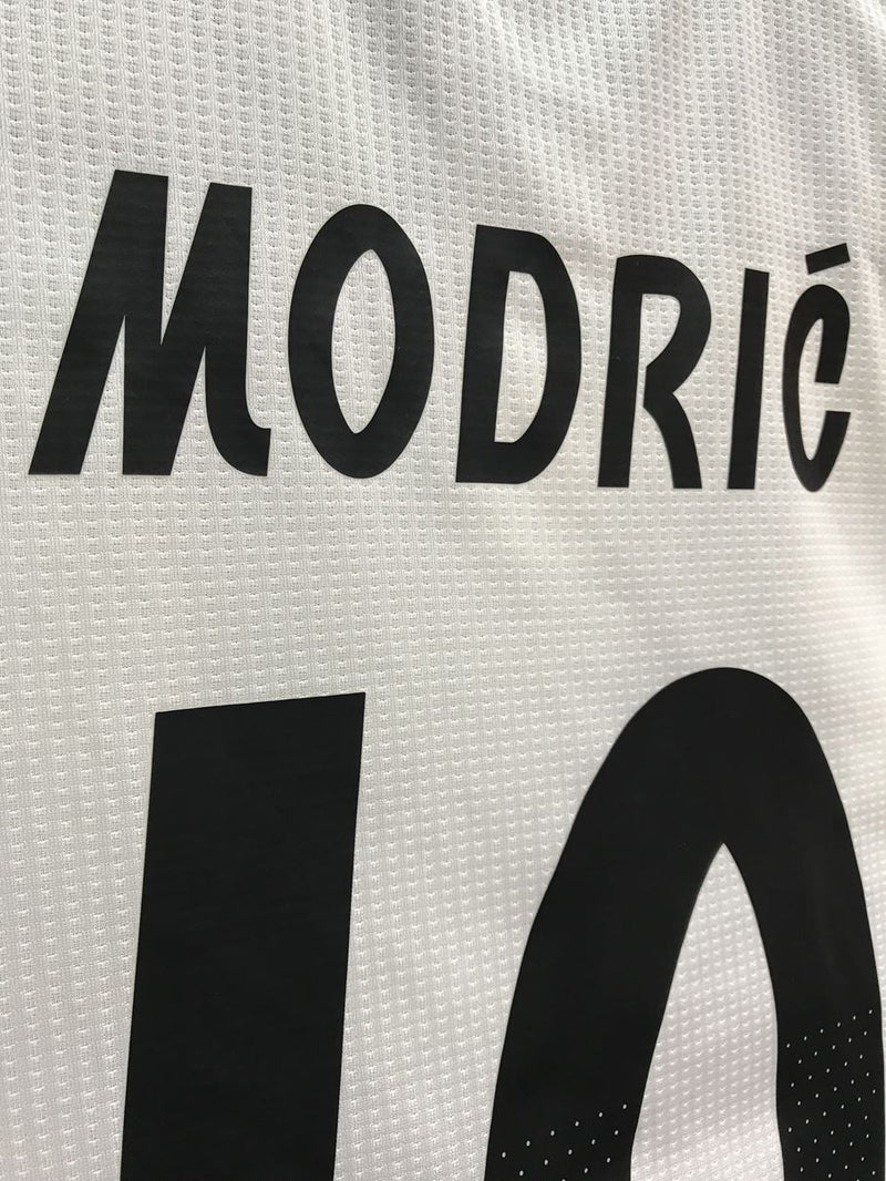 【2018/19】レアル・マドリード（H）/ CONDITION：A / SIZE：L（日本規格）/ #10 / MODRIĆ / クラブW杯チャンピオンパッチ / オーセンティック