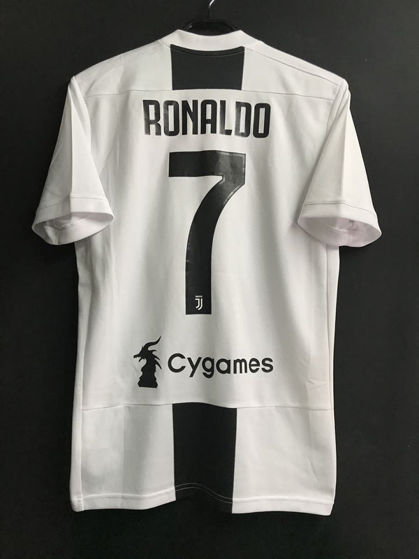 【2018/19】ユベントス(H) / CONDITION：A / SIZE：L（日本規格）/ #7 / RONALDO / 腰スポンサー