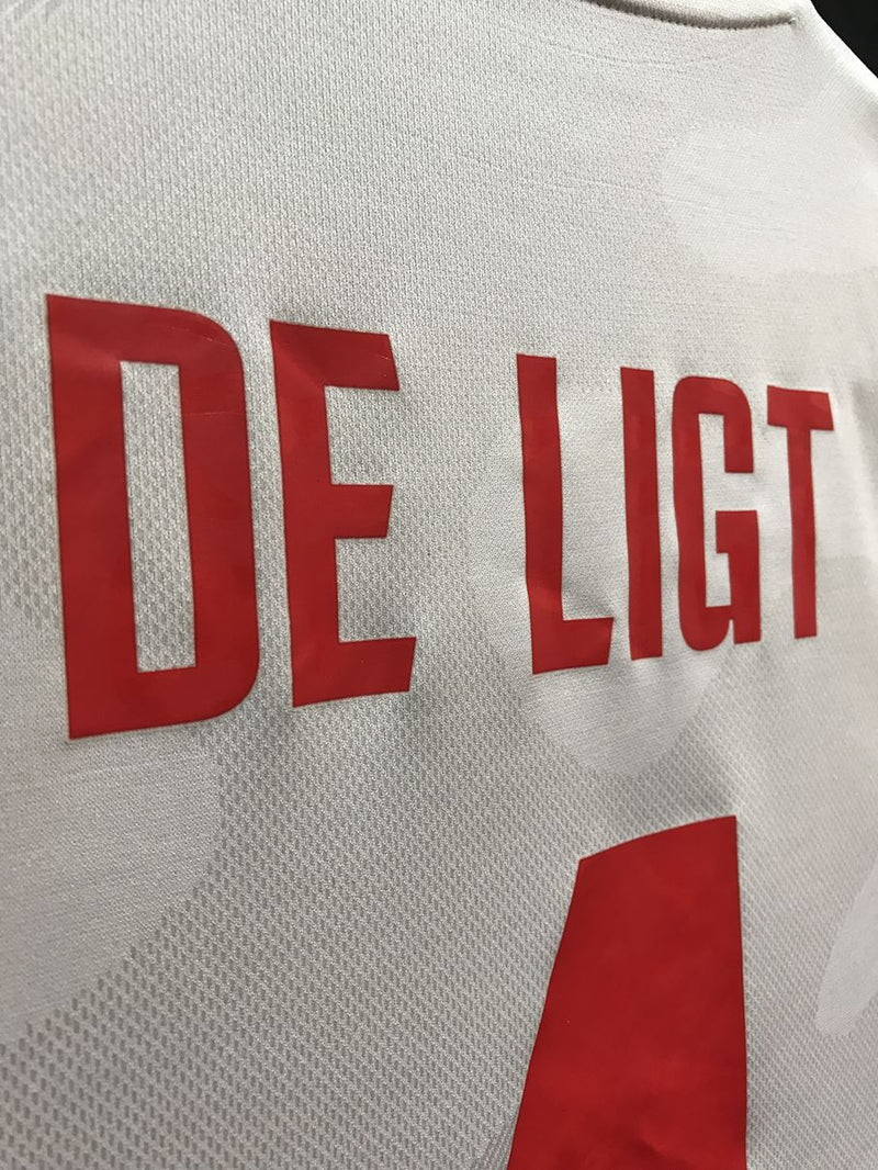 【2019/20】ユベントス（A）/ CONDITION：B+ / SIZE：S / #4 / DE LIGT / セリエA、スクデットパッチ