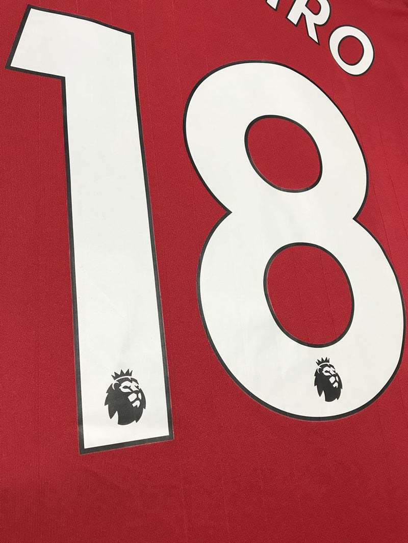 【2022/23】マンチェスター・ユナイテッド（H）/ CONDITION：New / SIZE：S / #18 / CASEMIRO / プレミア、NO ROOM FOR RACISMパッチ