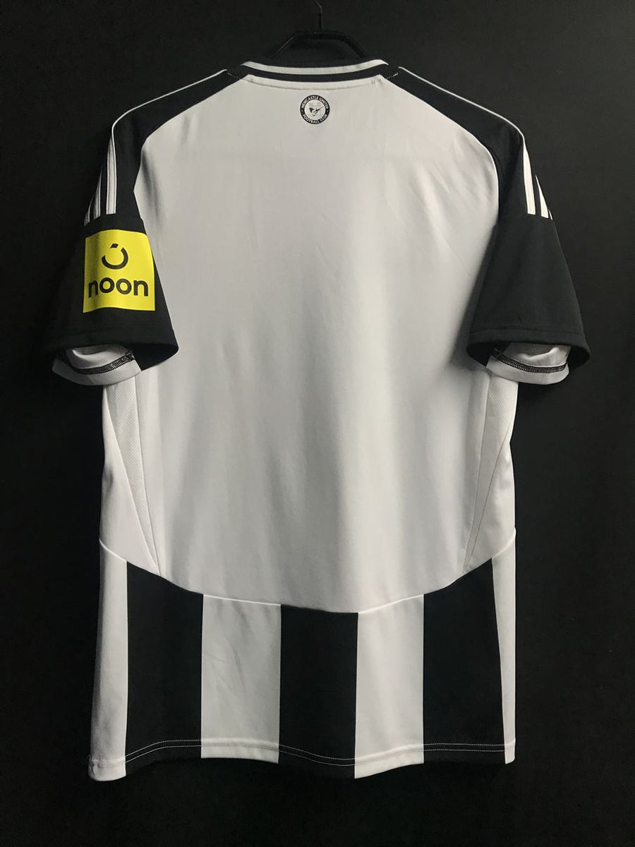 23/24 ニューカッスル　トレーニングスウェットトップ　サイズM新品 23/24 ニューカッスル トレーニングスウェットトップ サイズM