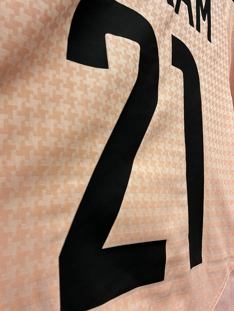 【2003/04】ユベントス（A）/ CONDITION：B+ / SIZE：S / #21 / THURAM