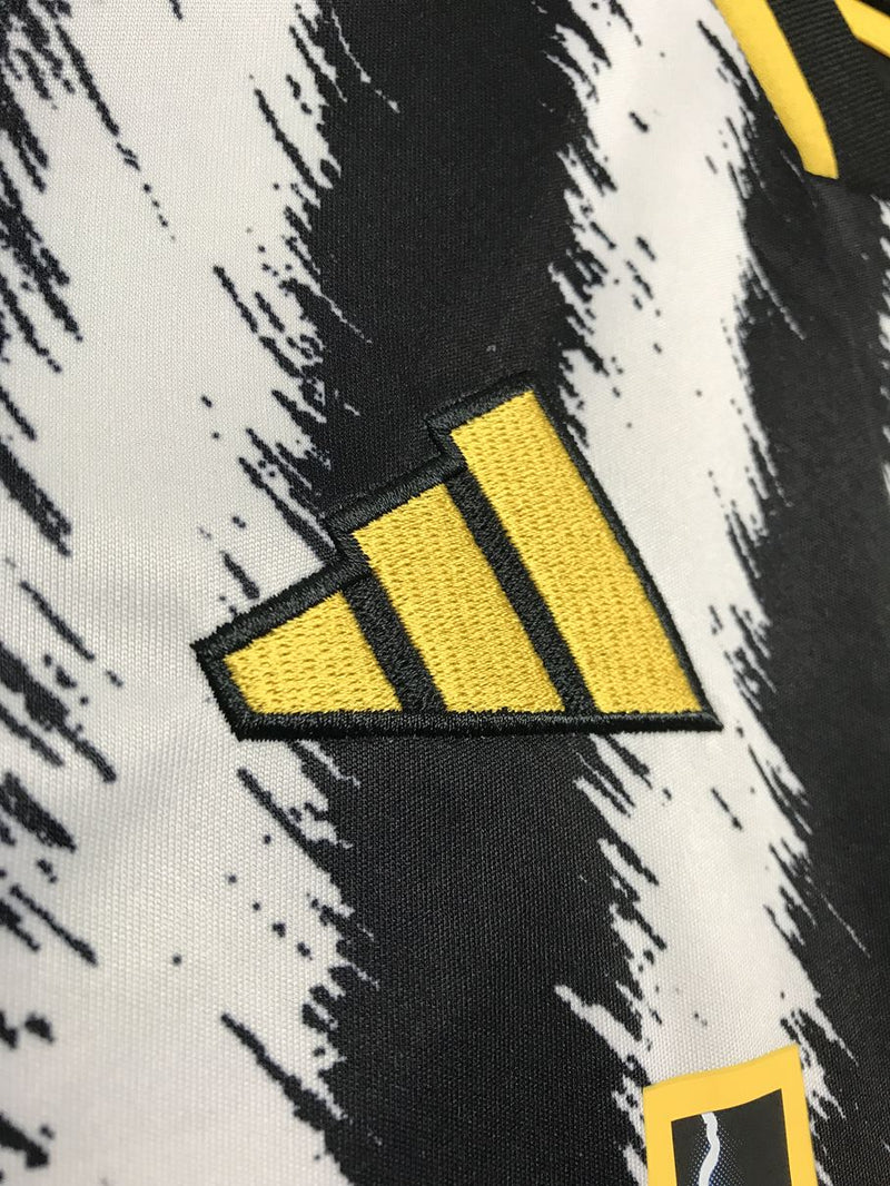 【2023/24】ユベントス（H）/ CONDITION：New / SIZE：L / #7 / CHIESA / セリエAパッチ、腰スポンサー