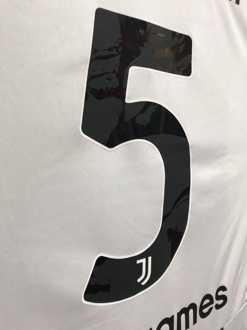 【2024/25】ユベントス（H）/ CONDITION：NEW / SIZE：2XL（日本規格）/ #5 / LOCATELLI / セリエA、コッカルダ、腰スポンサーパッチ