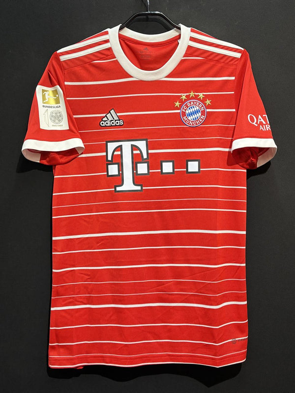 【2022/23】バイエルン（H）/ CONDITION：NEW / SIZE：L（日本規格）/ #4 / DE LIGT / ブンデスリーガチャンピオンパッチ