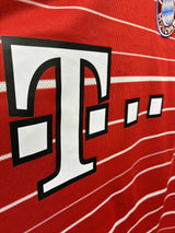 【2022/23】バイエルン（H）/ CONDITION：NEW / SIZE：L（日本規格）/ #4 / DE LIGT / ブンデスリーガチャンピオンパッチ