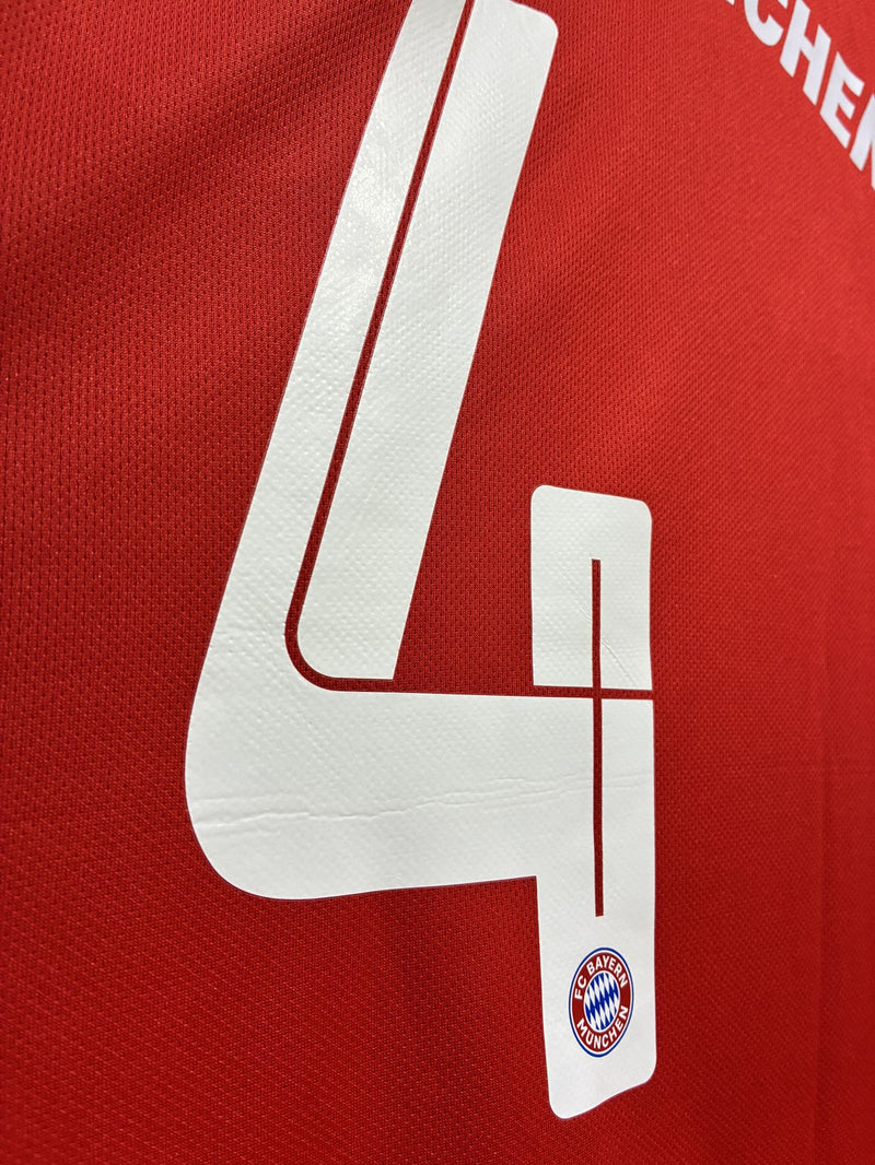 【2022/23】バイエルン（H）/ CONDITION：NEW / SIZE：L（日本規格）/ #4 / DE LIGT / ブンデスリーガチャンピオンパッチ