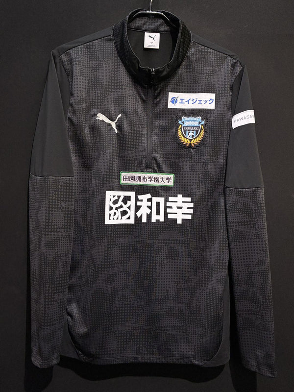【2025】川崎フロンターレ プレマッチ ハーフ ジップ トップ / CONDITION：A / SIZE：XXL（ASIA）/ フルスポンサー