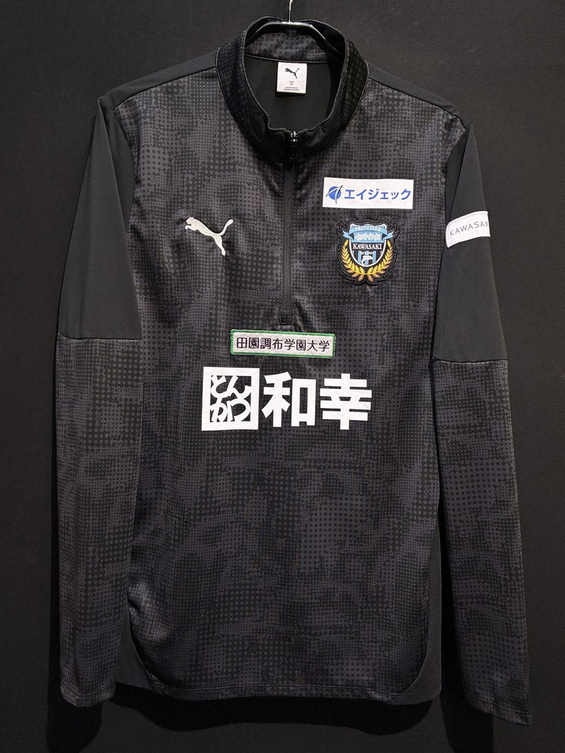 【2025】川崎フロンターレ プレマッチ ハーフ ジップ トップ / CONDITION：A / SIZE：XXL（ASIA）/ フルスポンサー