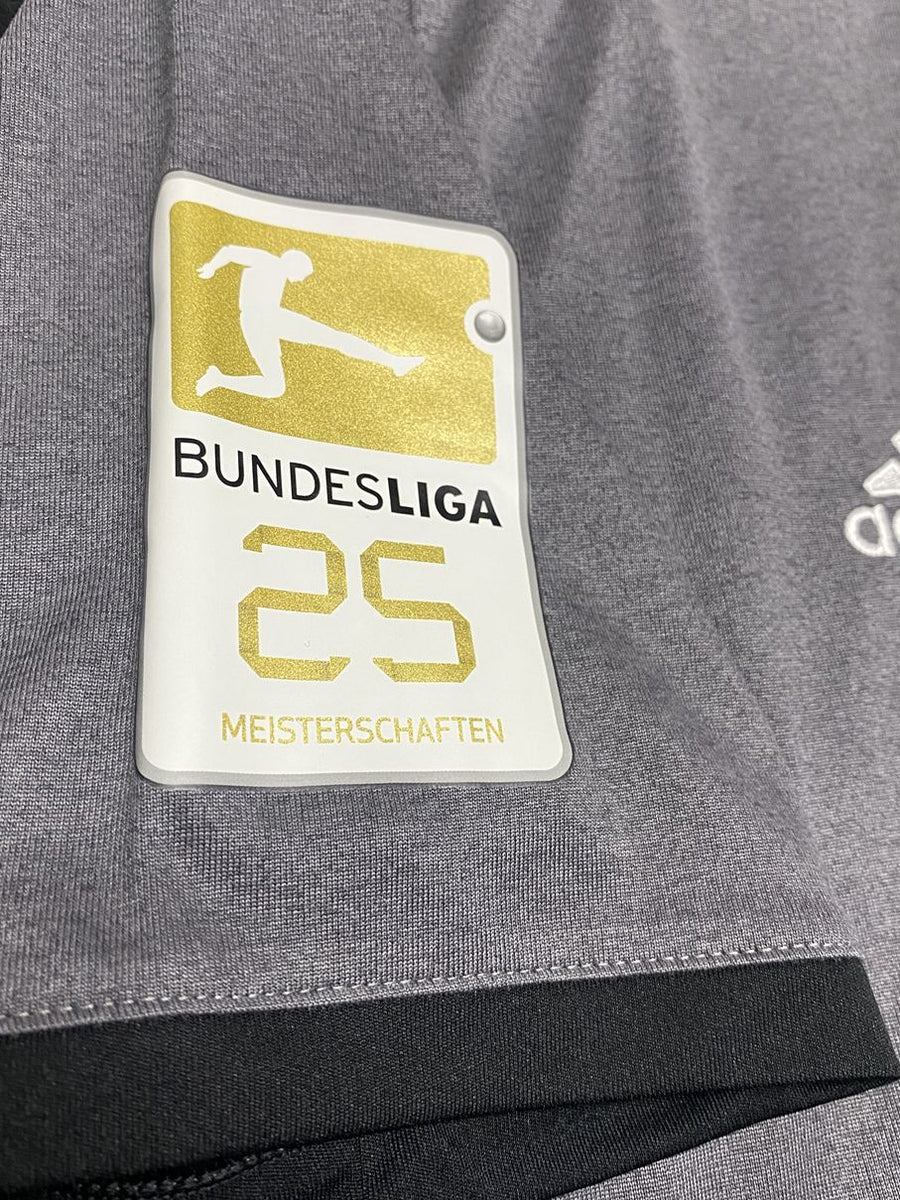 バイエルンミュンヘン(H) ユニフォーム シャビアロンソ2015/2016