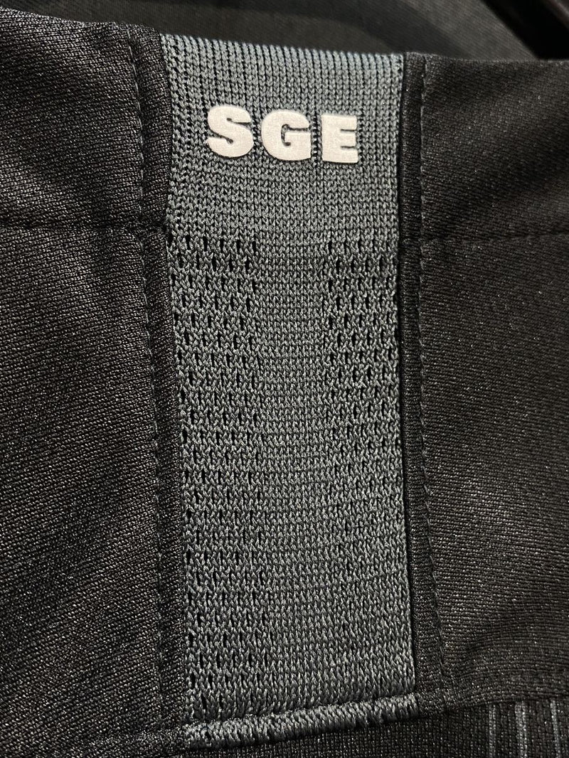 【2018/19】フランクフルト（H）/ CONDITION：NEW / SIZE：M / #8 / JOVIĆ / ブンデスリーガ、袖スポンサーパッチ
