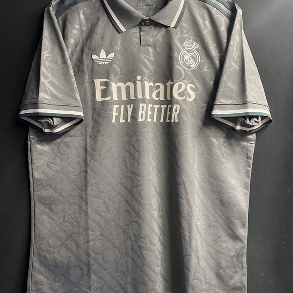 レアル・マドリード – Vintage Sports Football Store