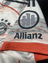 【2025/26】バイエルン（A）/ CONDITION：A / SIZE：M（日本規格）/ #17 / OLISE / ブンデス優勝パッチ / オーセンティック